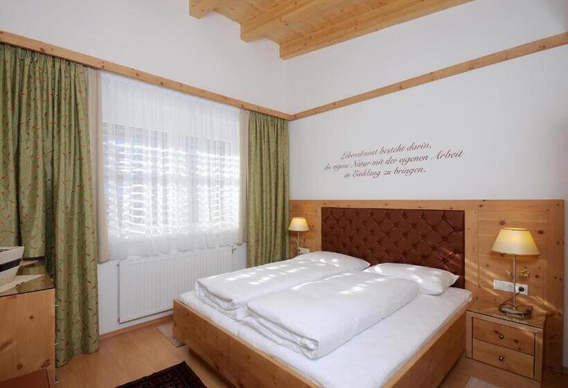 带1个卧室的带阳台的公寓, Försterhaus & Haus Andrea