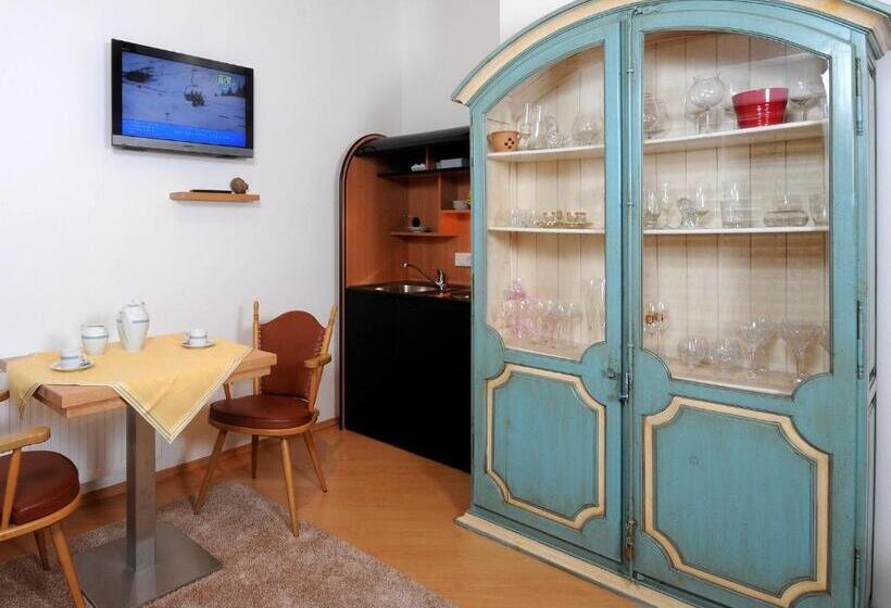 标准工作室带阳台, Försterhaus & Haus Andrea