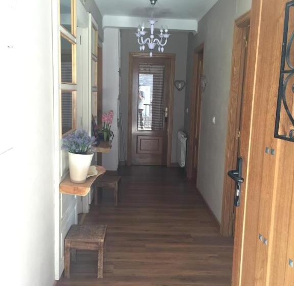 Полулюкс с Балконом, As Miguiñas Do Cebreiro