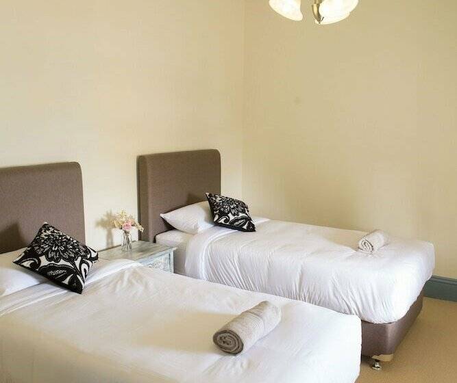 خانه 3 خوابه, Spencer Cottage