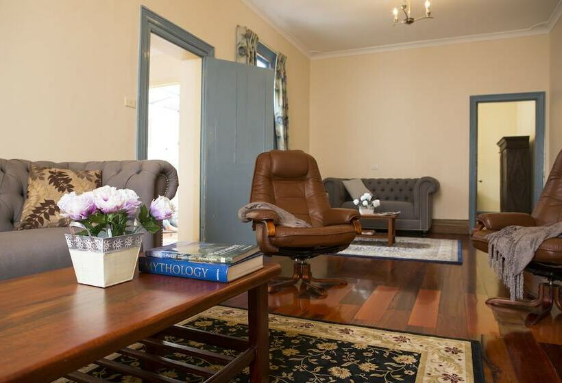 Дом 3 Спальни, Spencer Cottage