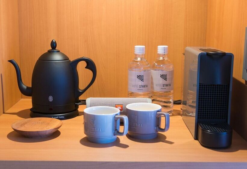 Номер Стандарт Верхний Этаж, Strata Naha