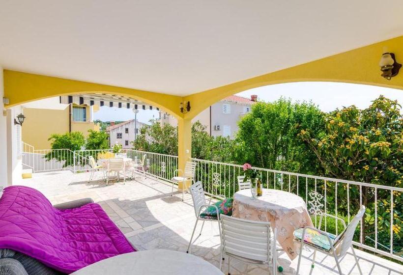 标准间内部标间, Villa Bind