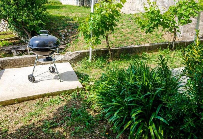 高级园景房, Villa Bind