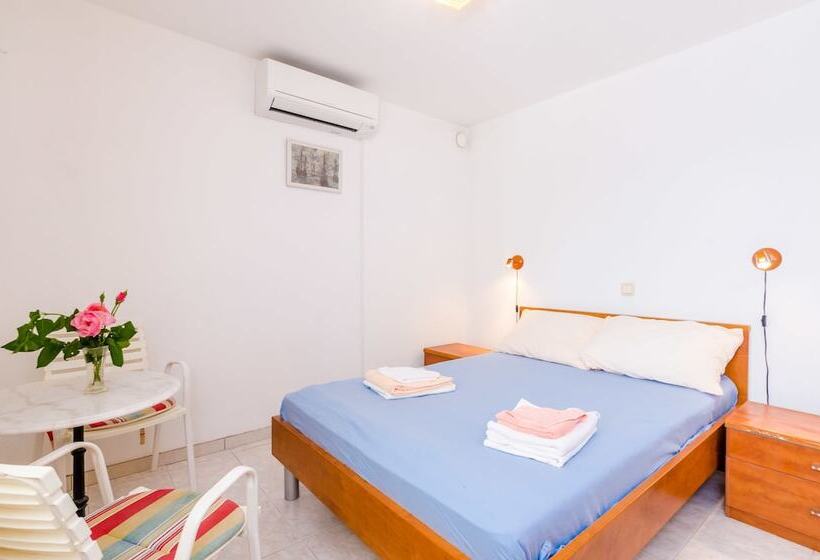 高级园景房, Villa Bind