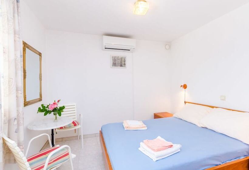 高级园景房, Villa Bind