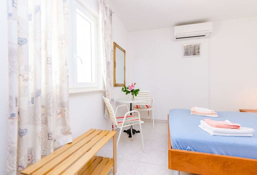 高级园景房, Villa Bind