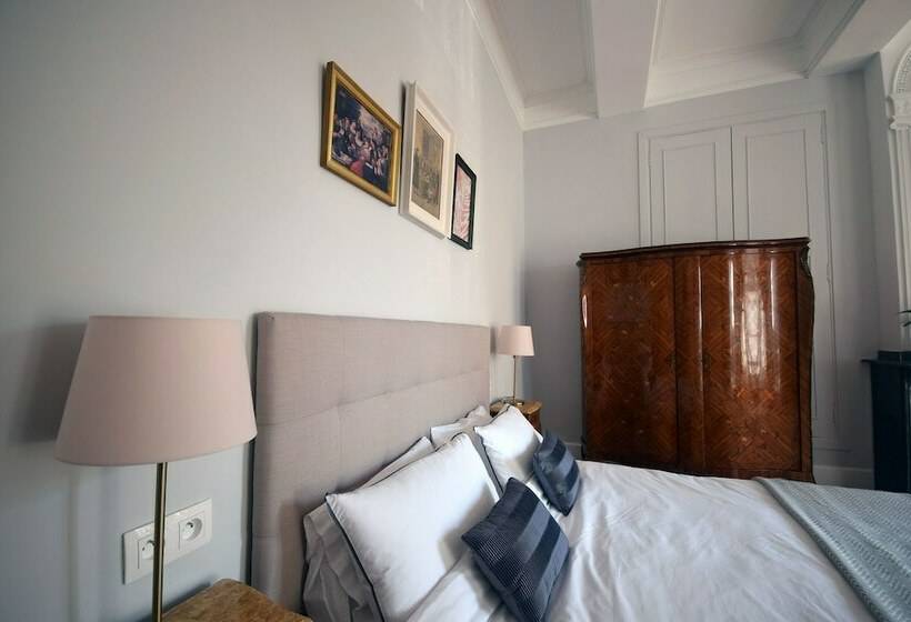 חדר דלוקס, Maison De L'aguze