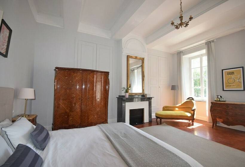 חדר דלוקס, Maison De L'aguze