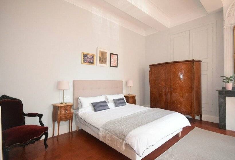 חדר דלוקס, Maison De L'aguze