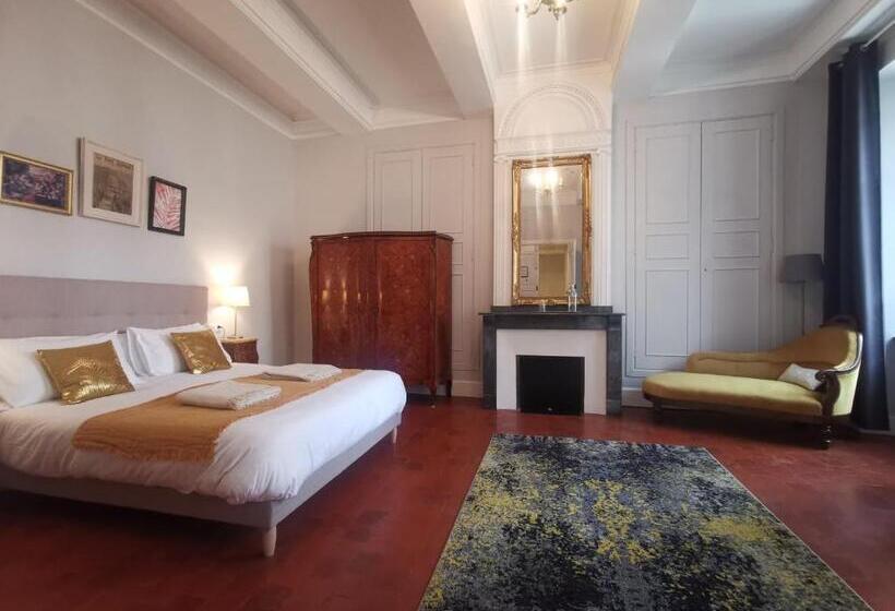 חדר דחוקס עם מיטת קינג, Maison De L'aguze