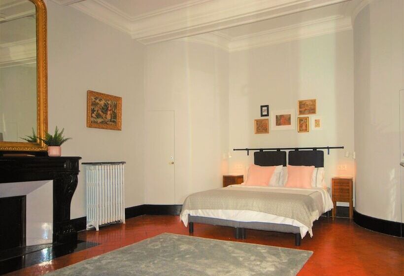 חדר דלוקס, Maison De L'aguze