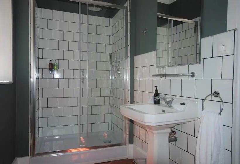 デラックスルーム, Maison De L'aguze