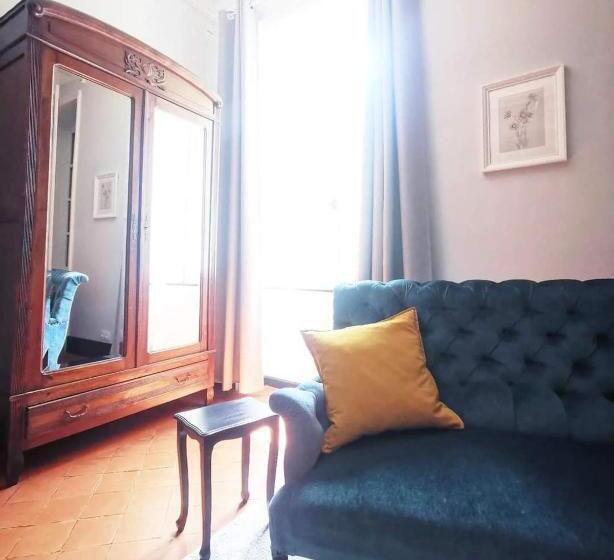 חדר סטנדרט, Maison De L'aguze