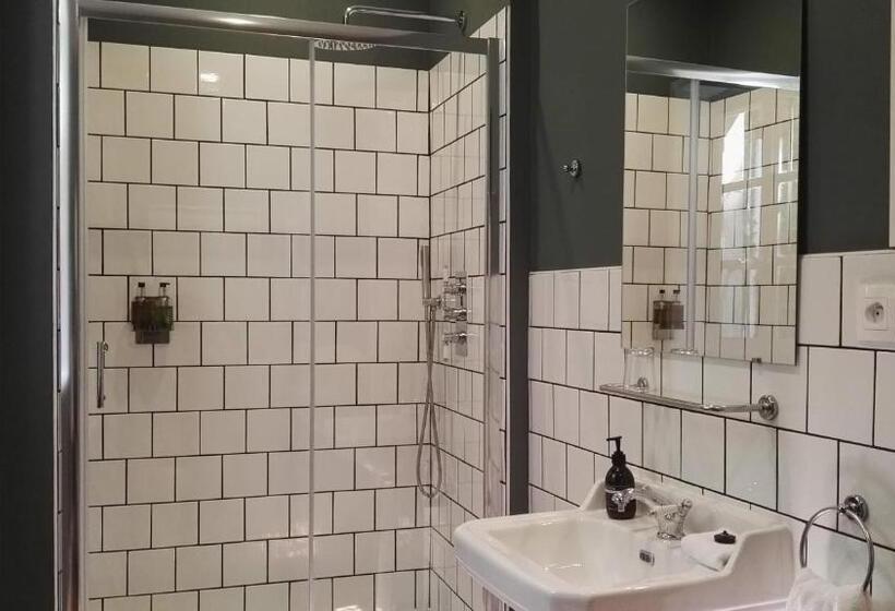 חדר סטנדרט, Maison De L'aguze