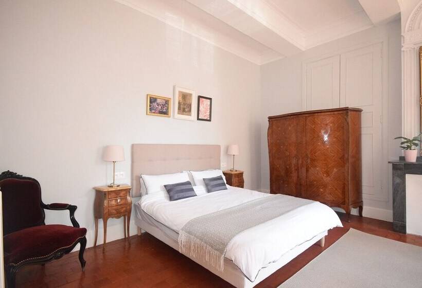 Номер Deluxe, Maison De L'aguze