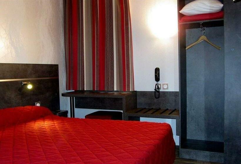 高级大房间, De La Gare