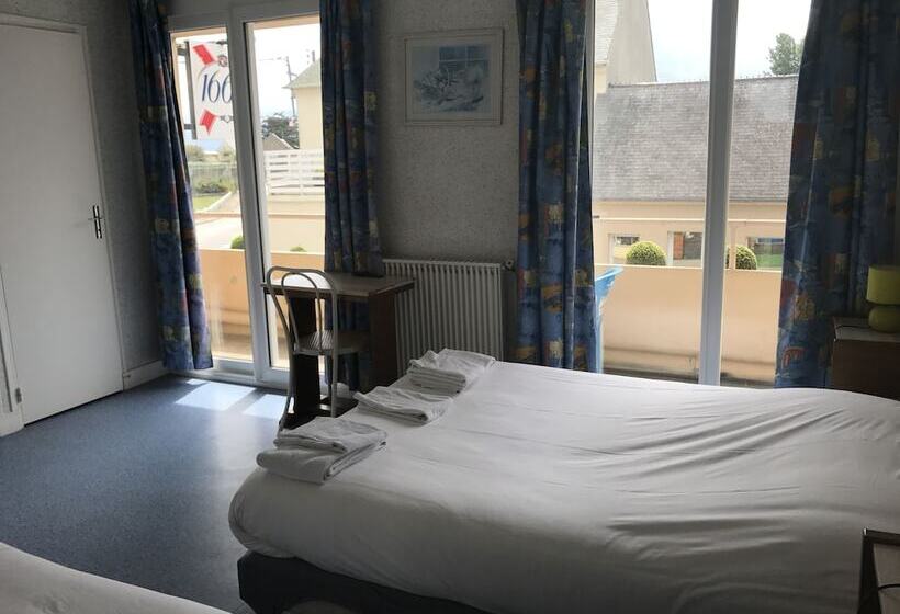 غرفة قياسية ثلاثية مزودة بشرفة, Hôtel De La Plage