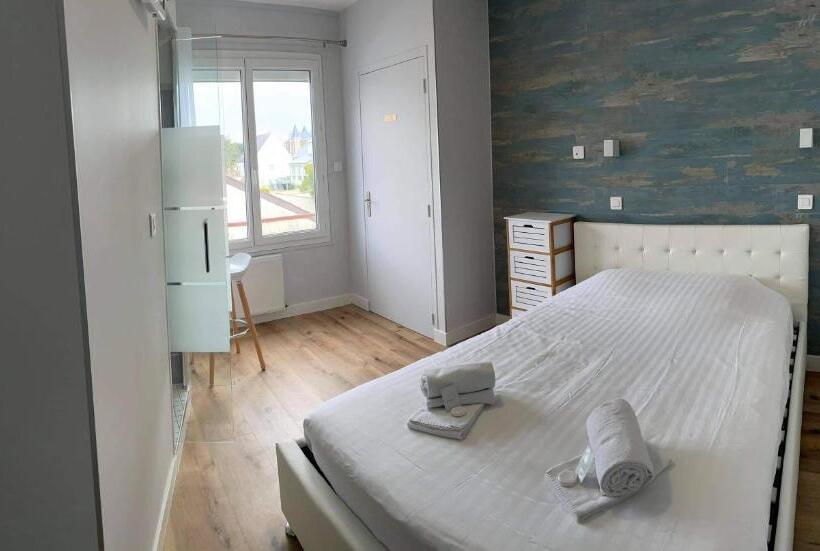 Номер Стандарт, Hôtel De La Plage