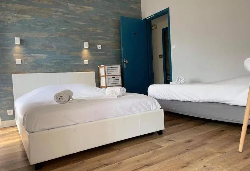 バルコニー付きスタンダードトリプルルーム, Hôtel De La Plage
