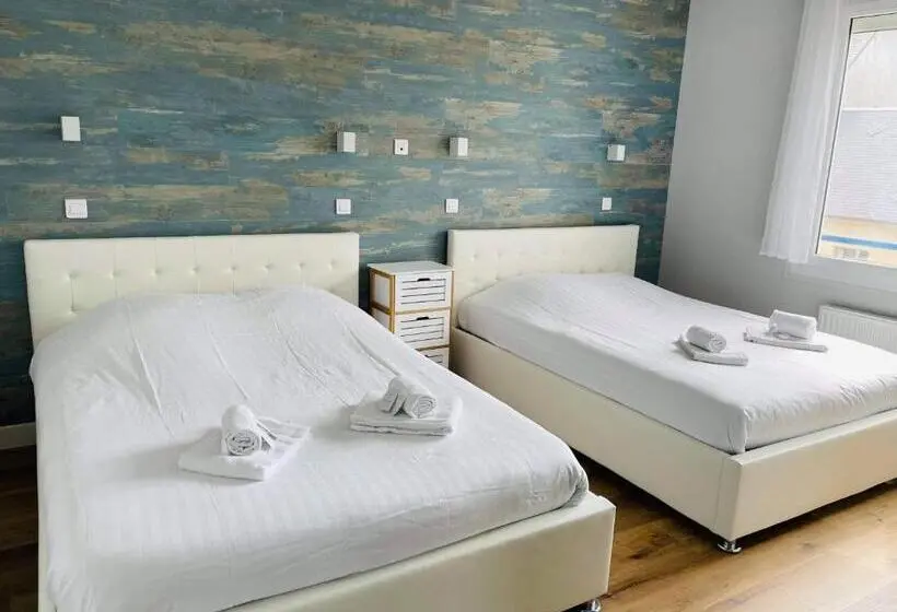 スタンダード4人部屋, Hôtel De La Plage