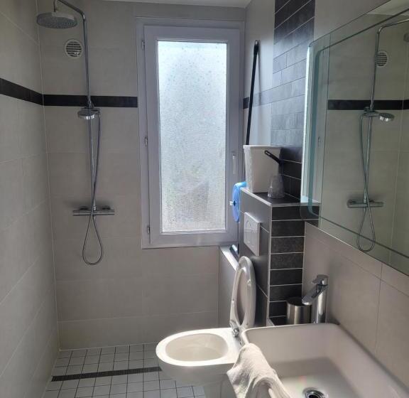 غرفة قياسية رباعية, Hôtel De La Plage