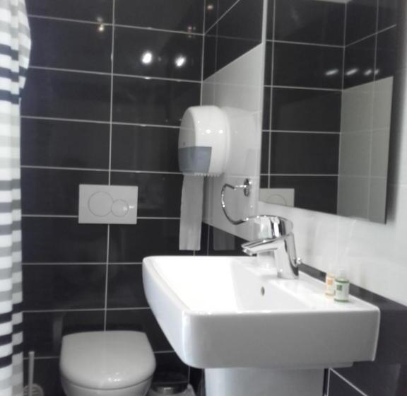 غرفة قياسية مطلّة علي البحر مزوَّدة بشُرفة, Hôtel De La Plage