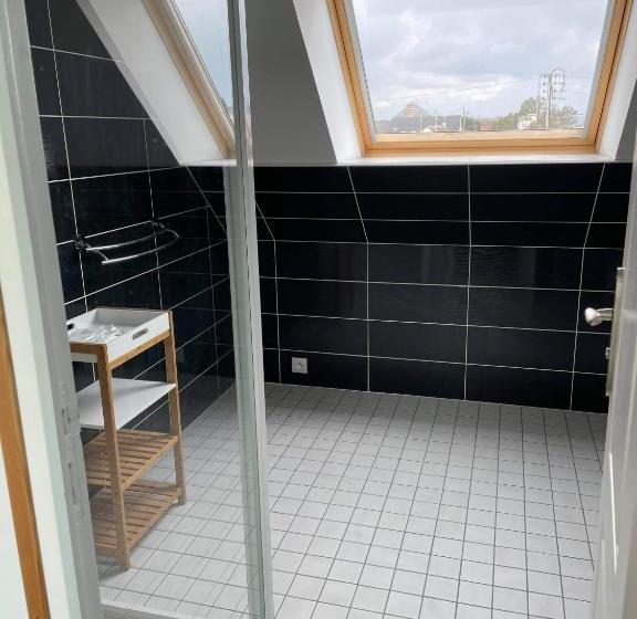 غرفة قياسية ثلاثية, Hôtel De La Plage