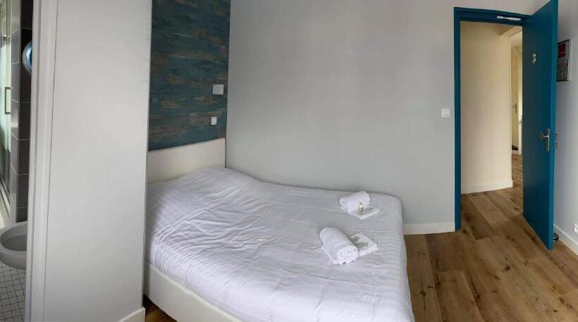 غرفة قياسية مع حمام خارجي, Hôtel De La Plage