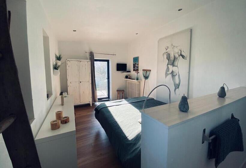 غرفة قياسية مزوَّدة بشُرفة, ô Chambres D Hôtes