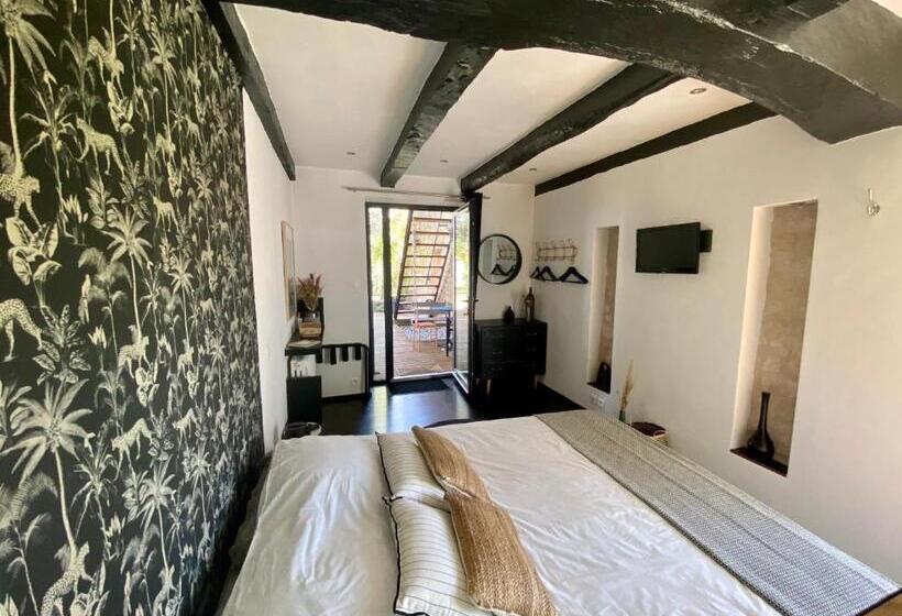 غرفة قياسية مزوَّدة بتراس, ô Chambres D Hôtes