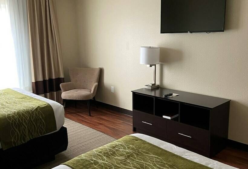 带2个双人床的标准工作室, Comfort Inn