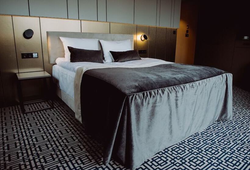 スタンダードルーム, Evva