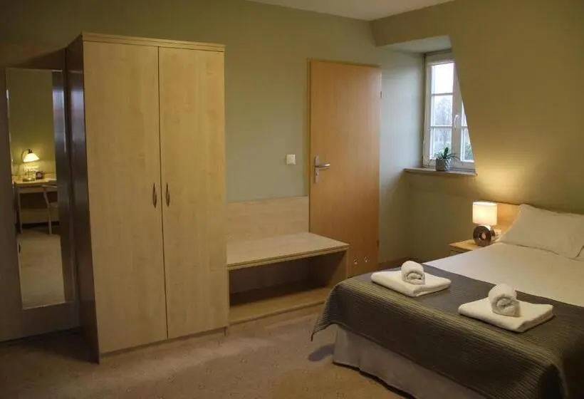 ４ベッドルームクラシックタイプ, Eco Nieborów