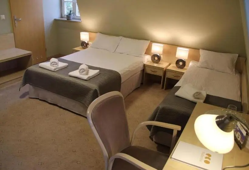 ４ベッドルームクラシックタイプ, Eco Nieborów