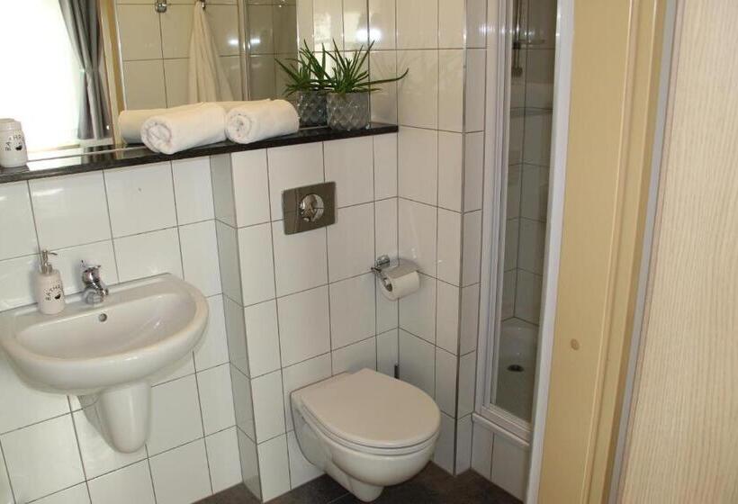 スタンダードトリプルルーム, Eco Nieborów