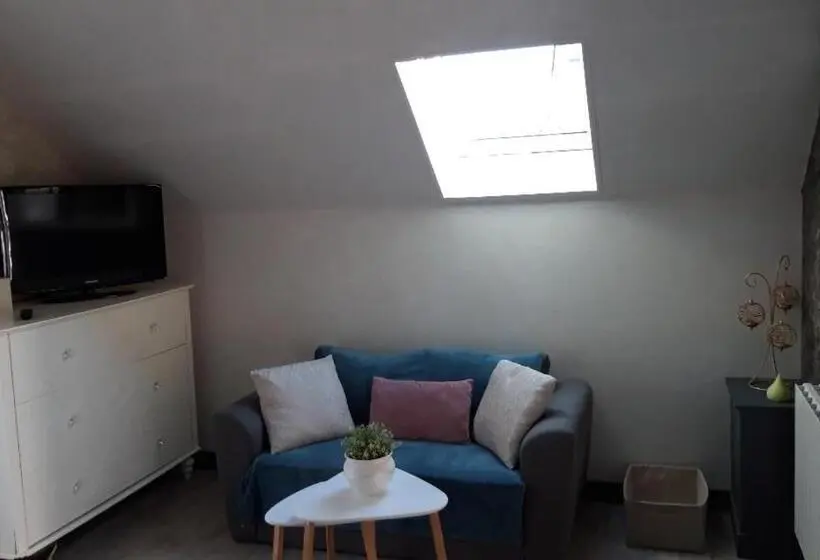 Huoneisto 1 Makuuhuone Puutarhanäkymä, Gites Et Chambres Des Coteaux