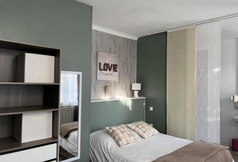 장애인을 위한 스탠다드 룸, Gites Et Chambres Des Coteaux