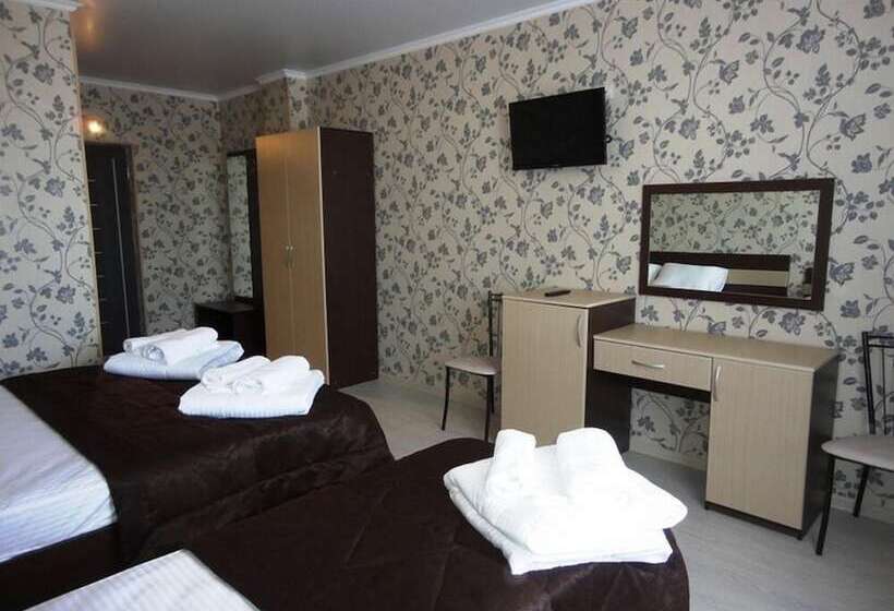 Номер Стандарт Трехместный, Guest House Amur