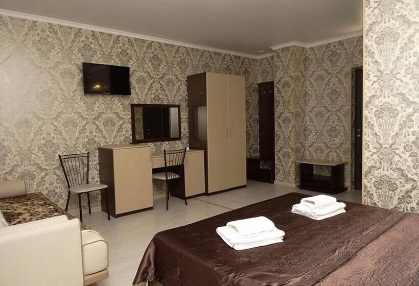 اتاق استاندارد سه نفره, Guest House Amur