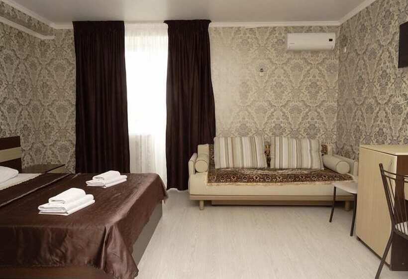 Номер Стандарт Трехместный, Guest House Amur
