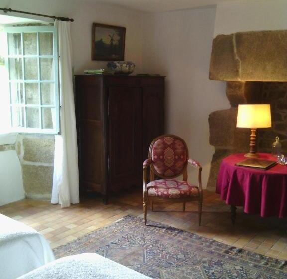 Номер Стандарт Вид на Сад, Manoir De Kerguéréon