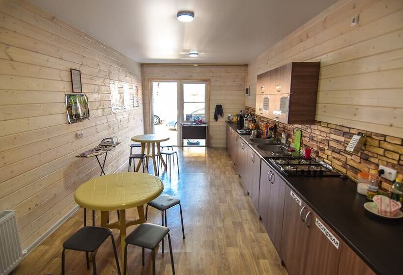 컴포트 트리플 룸, Odissey