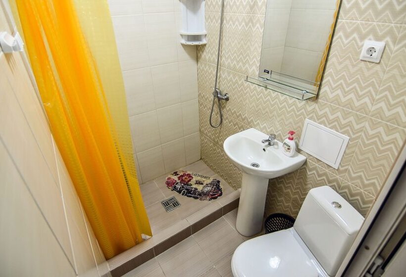 컴포트 트리플 룸, Odissey