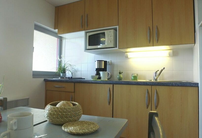 Дом 2 Спальни, Village Vacances Des Grenats
