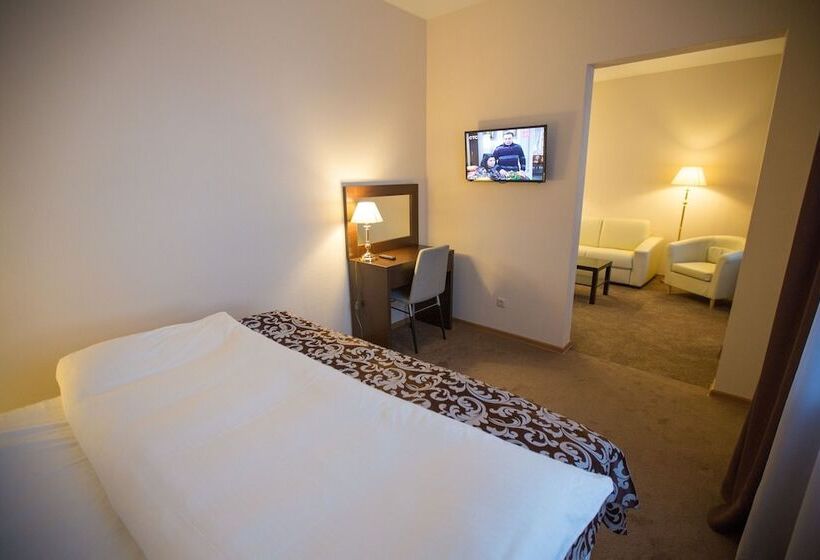 سوییت جونیور, Severnaya