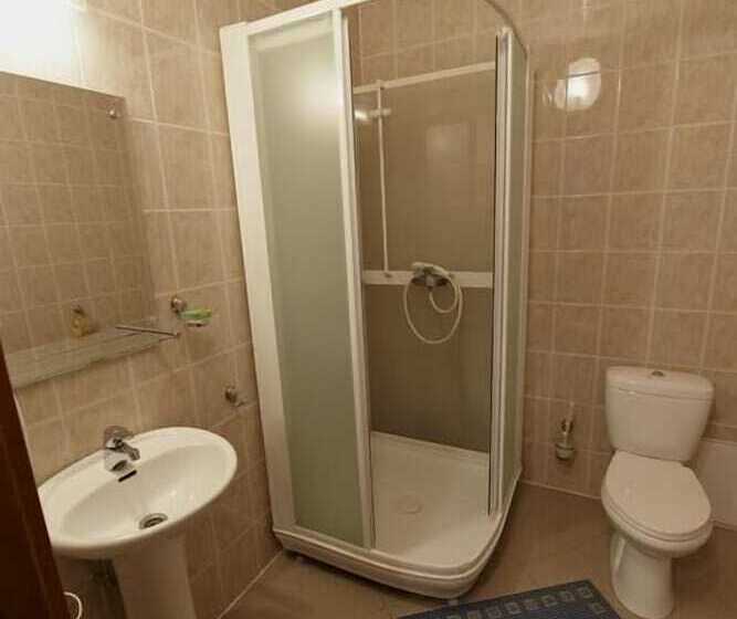 اتاق خانوادگی, Severnaya