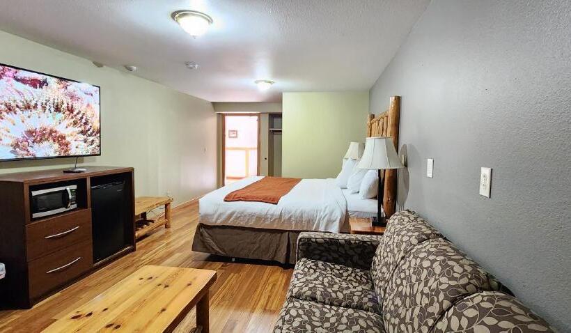 带大床的复式套间, Nisqually Lodge