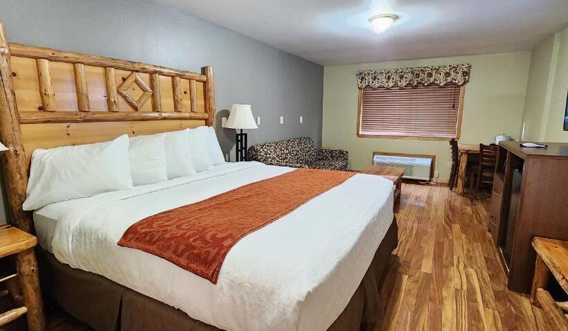 Люкс Deluxe Кровать Кинг, Nisqually Lodge