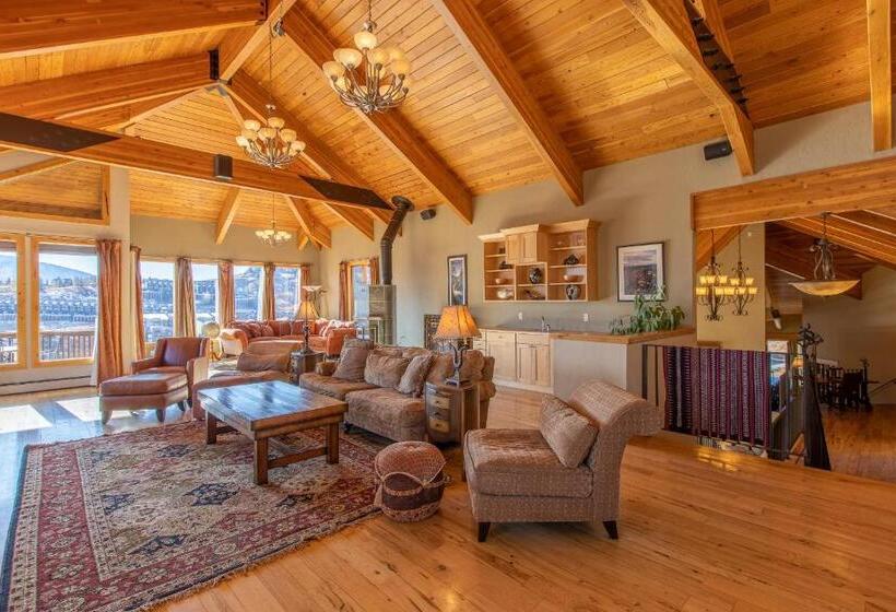 Люкс, Nordic Inn